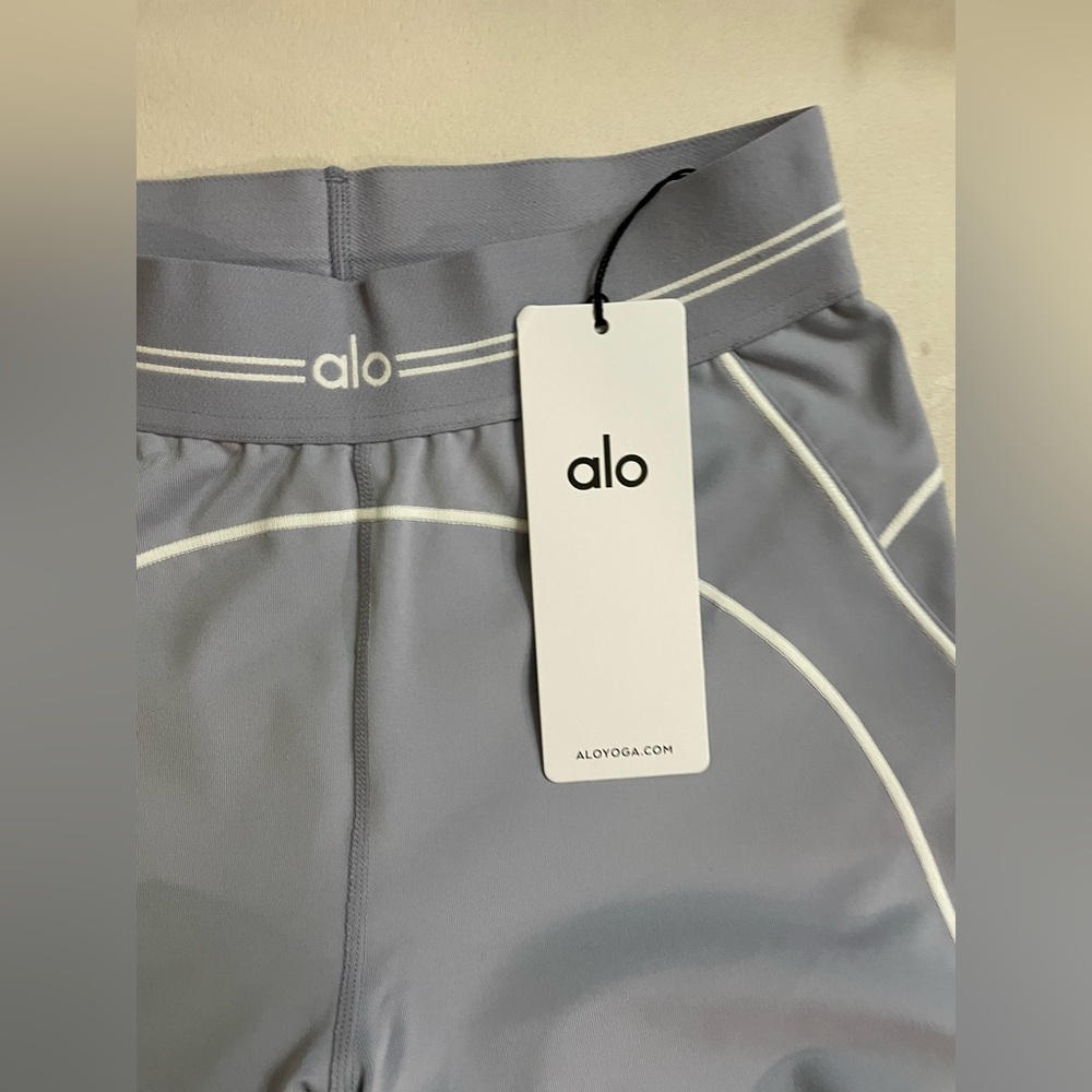 Alo Yoga NWT Airbrush High Waist Heart Throb Leggings Winter Frost Color Size S - Picture 11 of 11